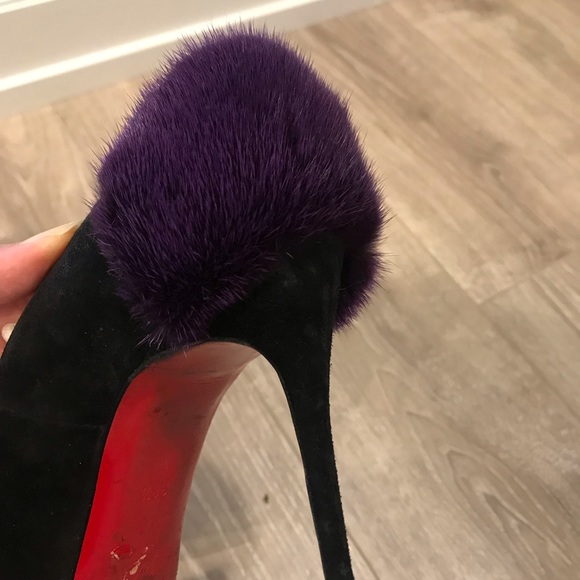 Christian Louboutin pump with purple fur - Picture 5 of 6